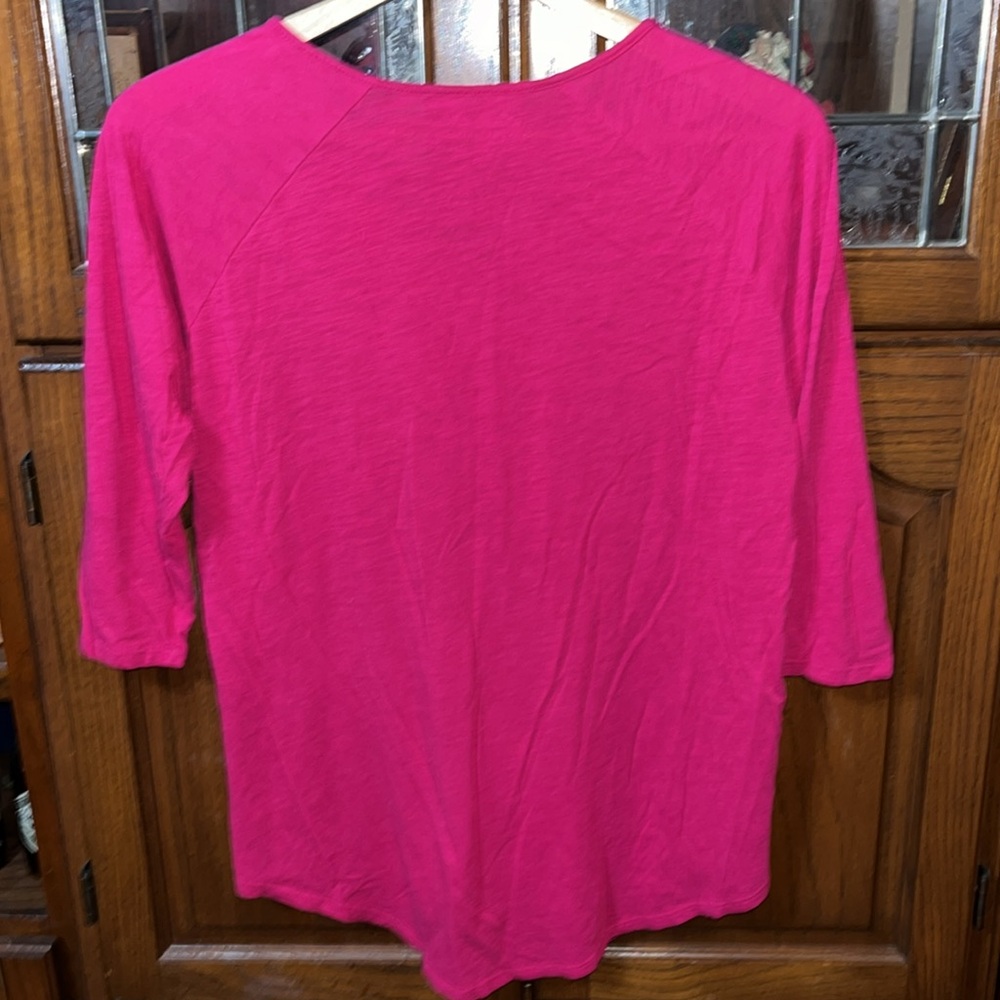 Eddie Bauer women's magenta shirt size medium - Picture 5 of 5